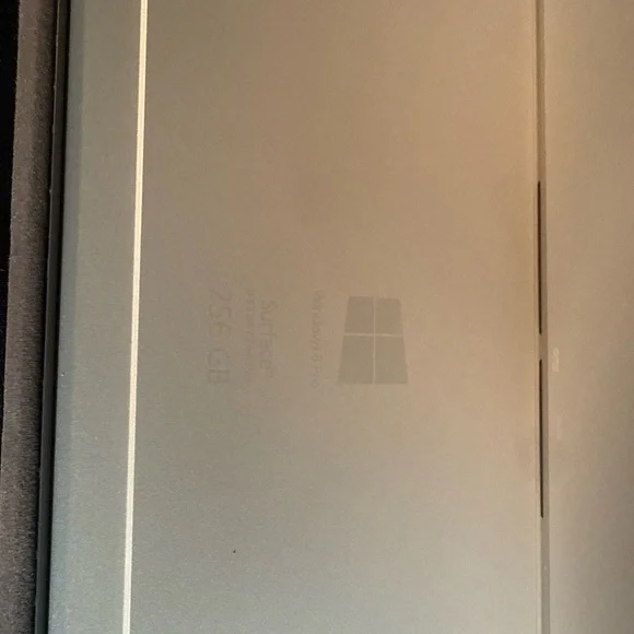 Microsoft Surface Pro 3, Windows 8 Pro 033247244953 256GB Model 1631 +Keyboard